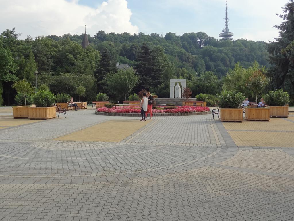 Dia Apartman Мишкольц Экстерьер фото